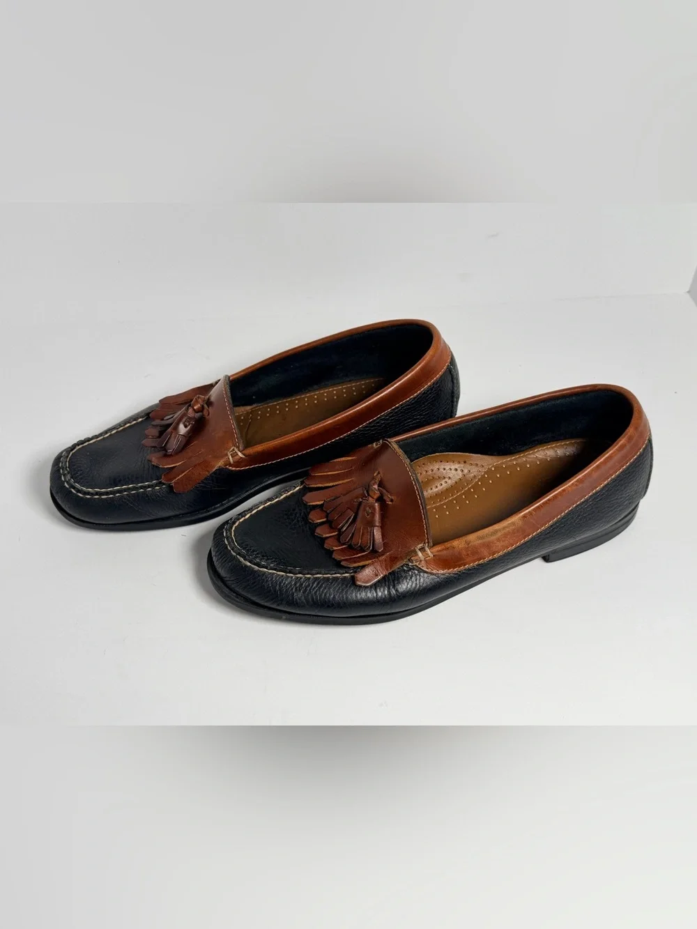Vintage GH Bass Weejuns Kiltie Tassel Loafers Mens 9.5 Two Tone Black Brown Mcm